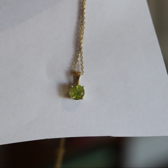 14k gold peridot necklace! - Picture 2 of 4